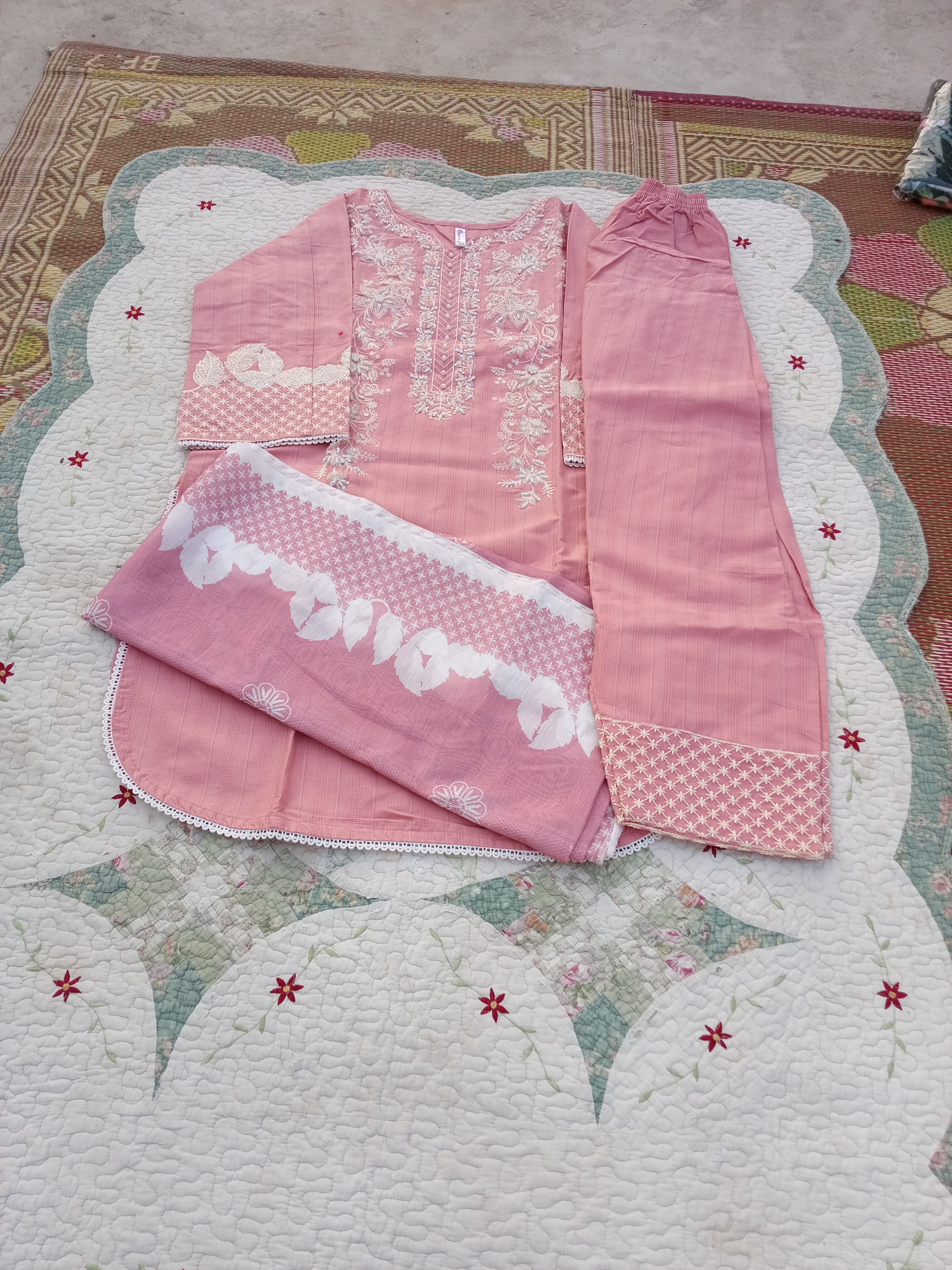 *Type: 3 Piece Embroidered Suit Farshi Shalwar