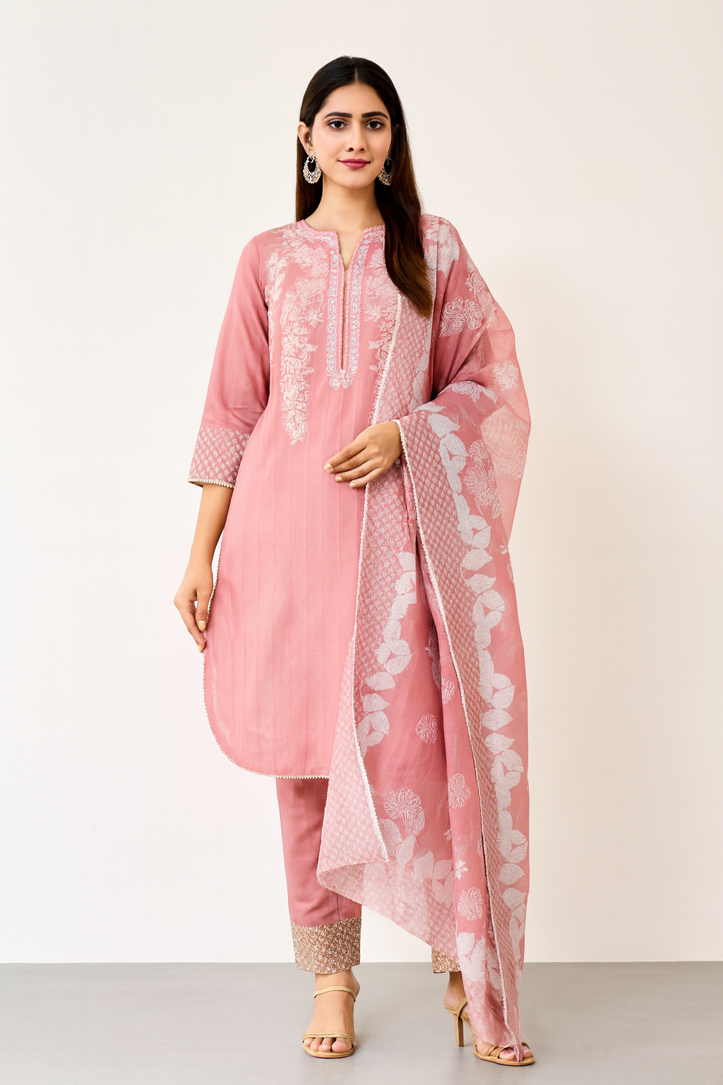 *Fabric: Khaddar*  
*Type: 3 Piece Embroidered Suit Farshi Shalwar